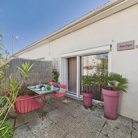 Maison Proche Gare, Et Port De Pour 4 Holiday home